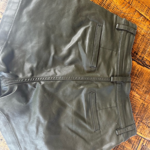 Kut faux leather shorts size 4 - Picture 4 of 4